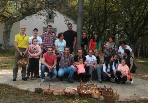 Unha vintena de veciños participaron nas Xornadas Micolóxicas de Frades